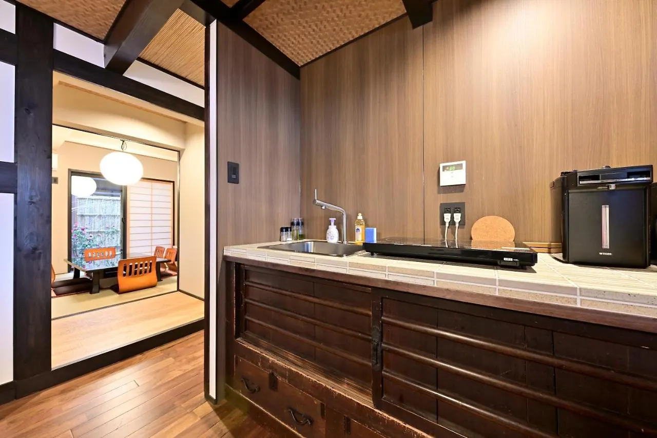 Willa Luxury Machiya Takeya Nishijin Kioto 0*,